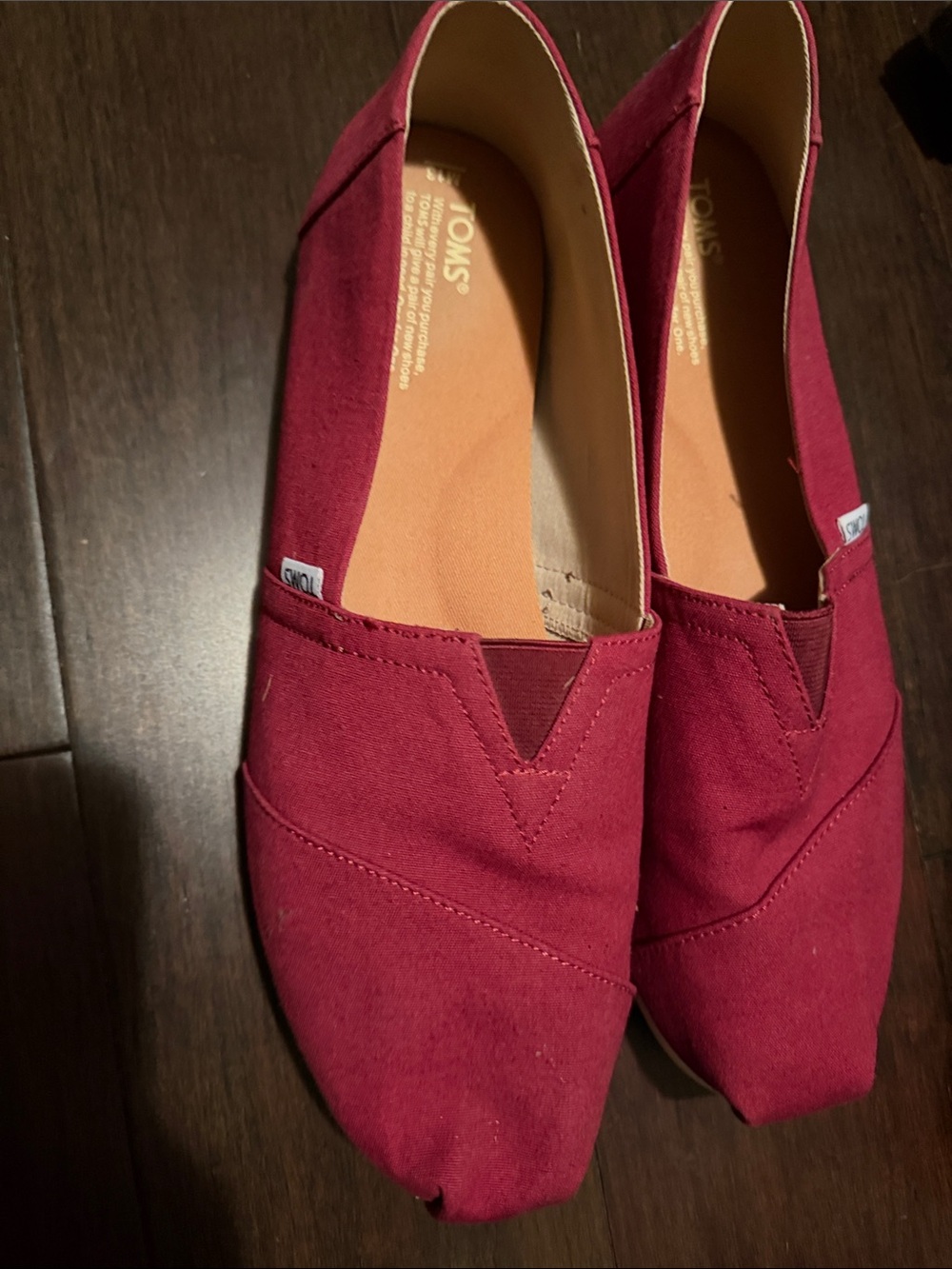 Toms slip-on casual flats in wine red